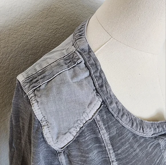Natural reflections long-sleeved top. Size medium. Grey. - Picture 9 of 9